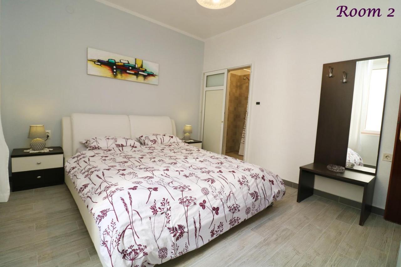 Old Town Rooms And Apartment Poreč Exteriör bild